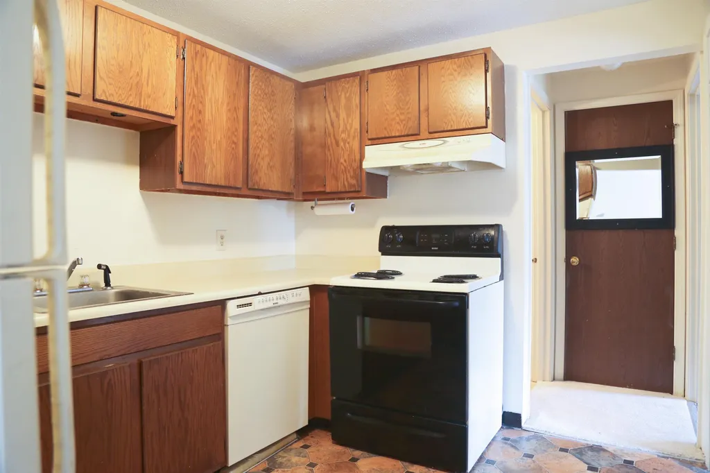 20 Wolf Road Lebanon NH 03766