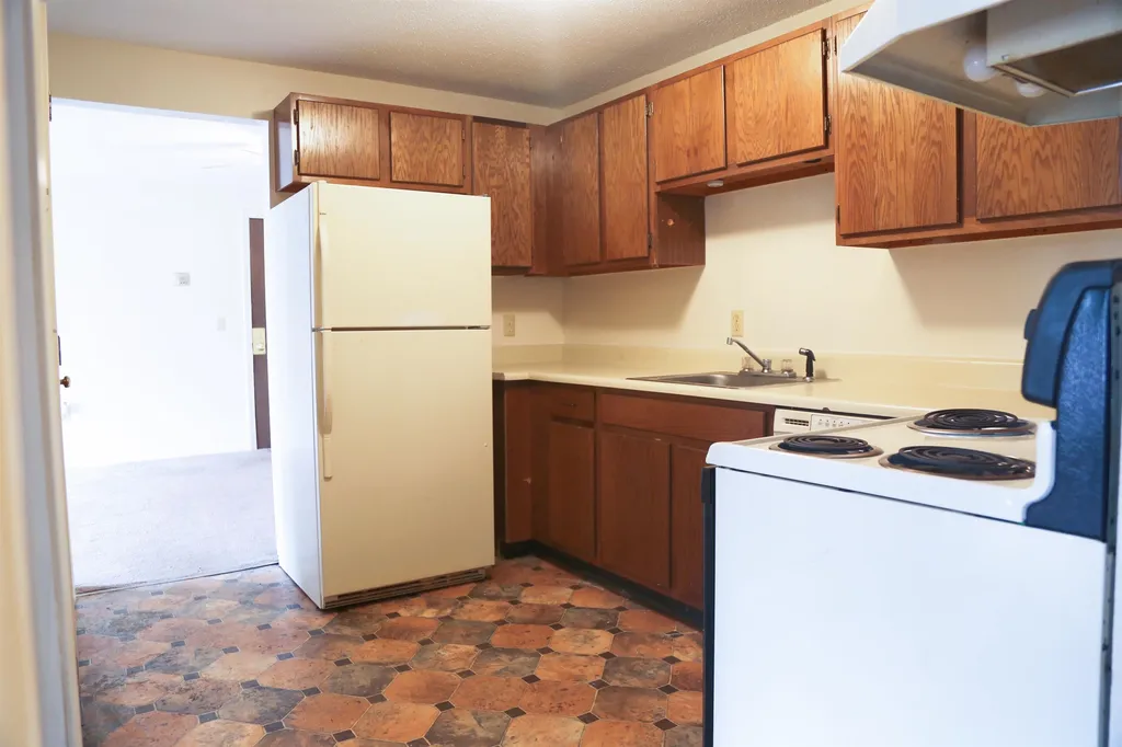 20 Wolf Road Lebanon NH 03766