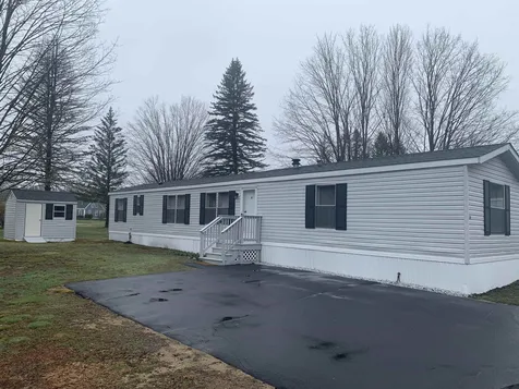 38 Cortland Way Barrington NH 03825
