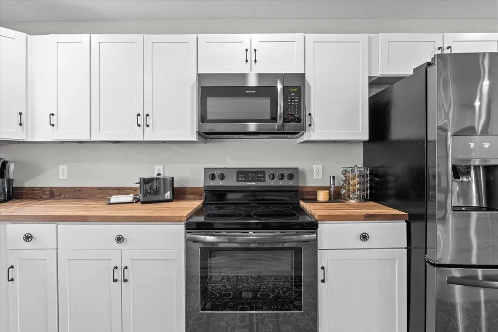 31 Bean Road Colchester VT 05446