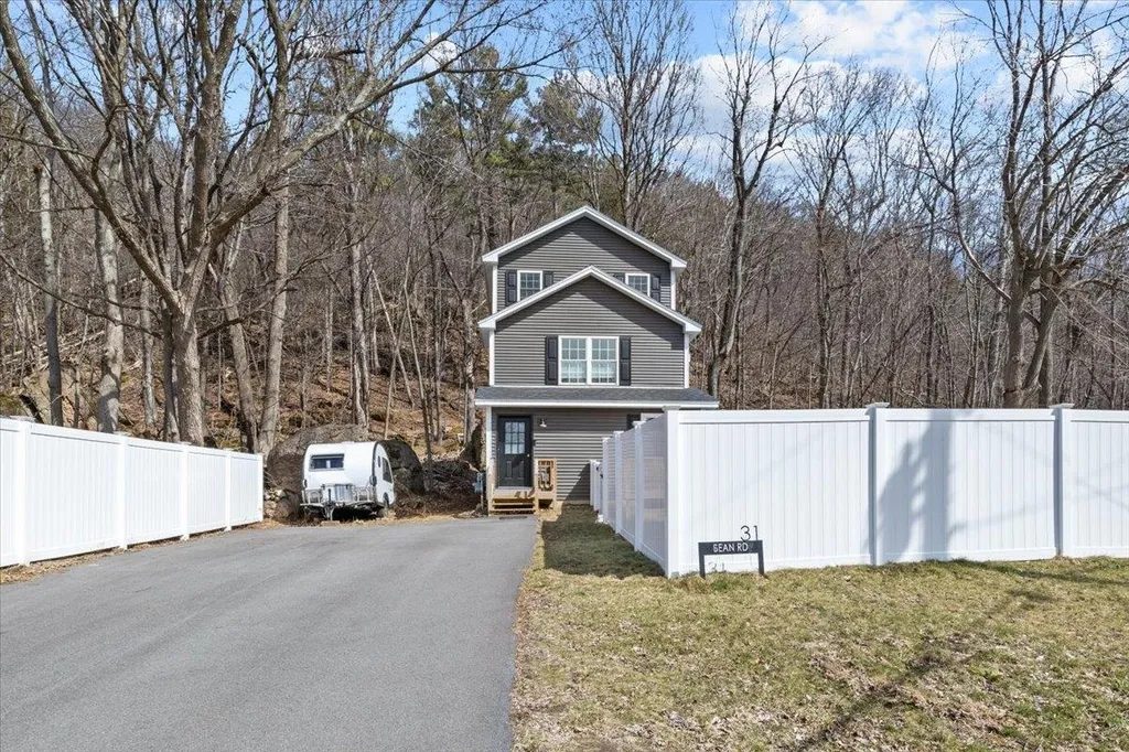 31 Bean Road Colchester VT 05446