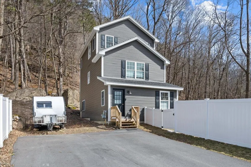 31 Bean Road Colchester VT 05446