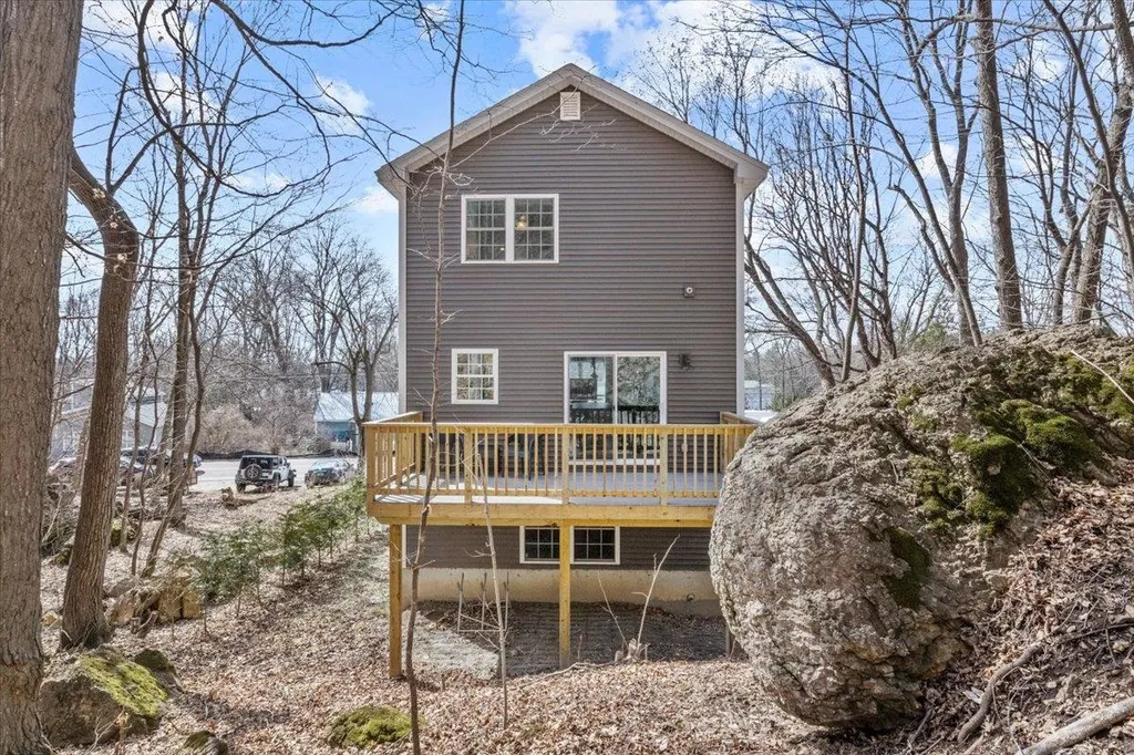 31 Bean Road Colchester VT 05446