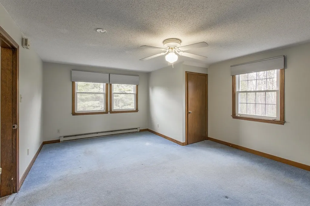281 North Road Deerfield NH 03037