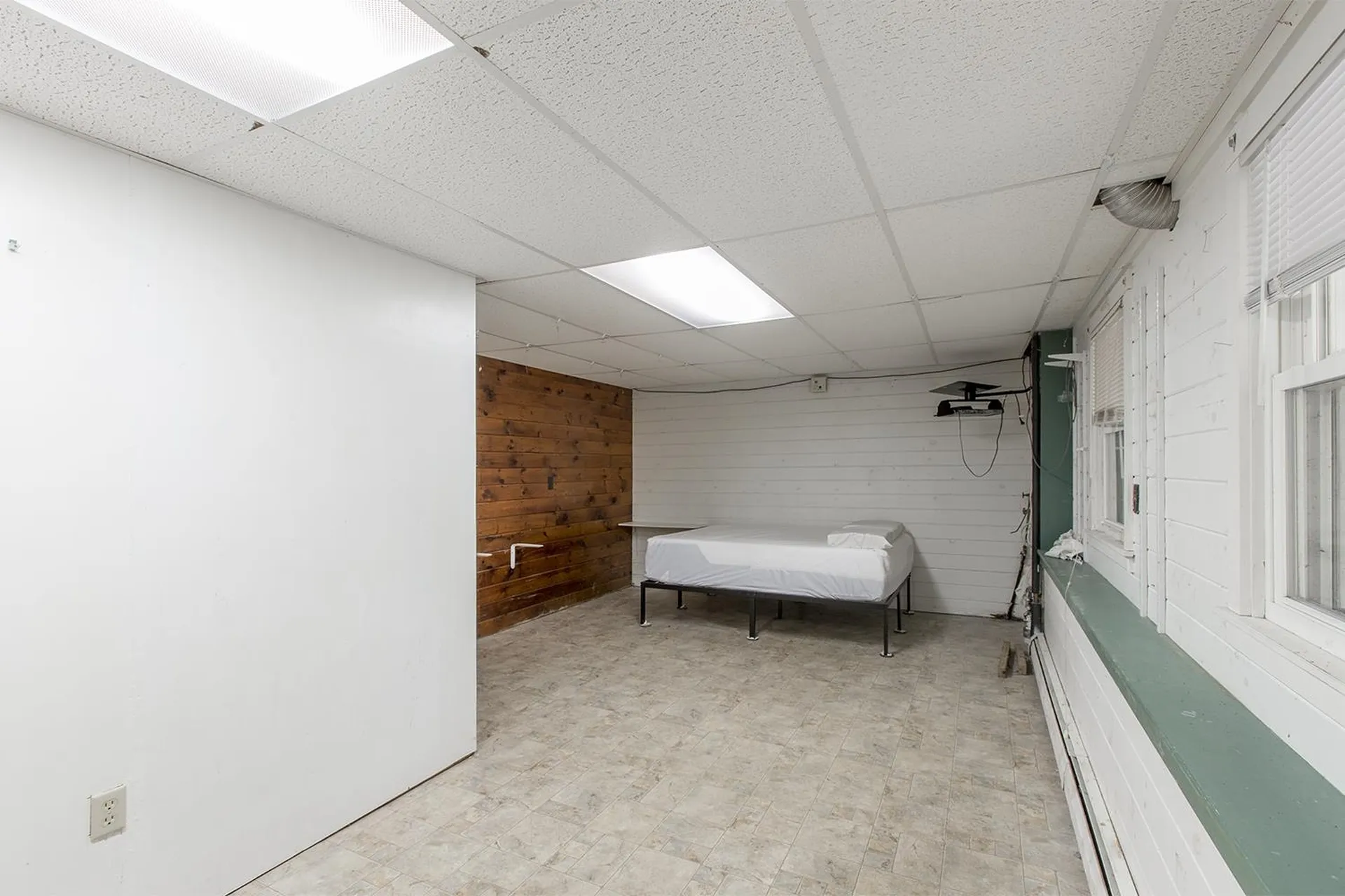 281 North Road Deerfield NH 03037