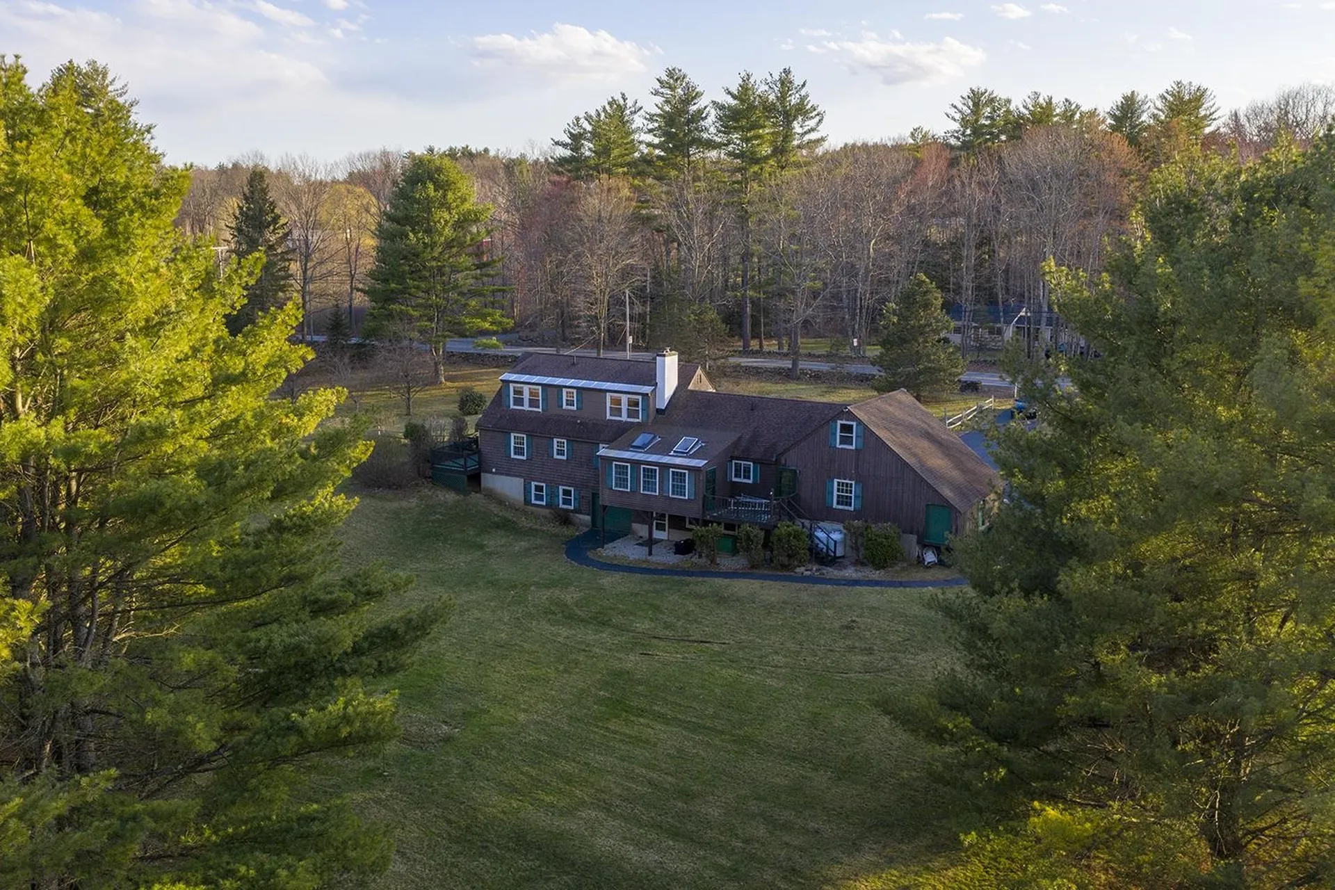 281 North Road Deerfield NH 03037