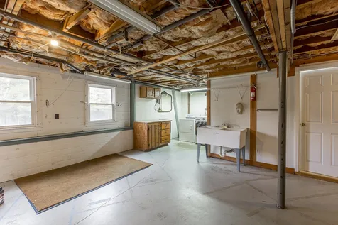 281 North Road Deerfield NH 03037