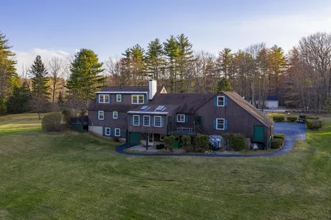 281 North Road Deerfield NH 03037