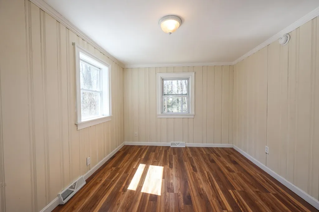 286 Main Street Sandown NH 03873