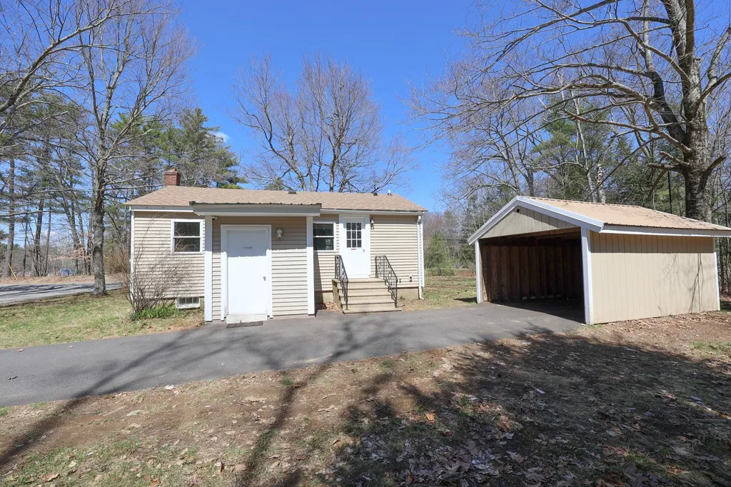 286 Main Street Sandown NH 03873