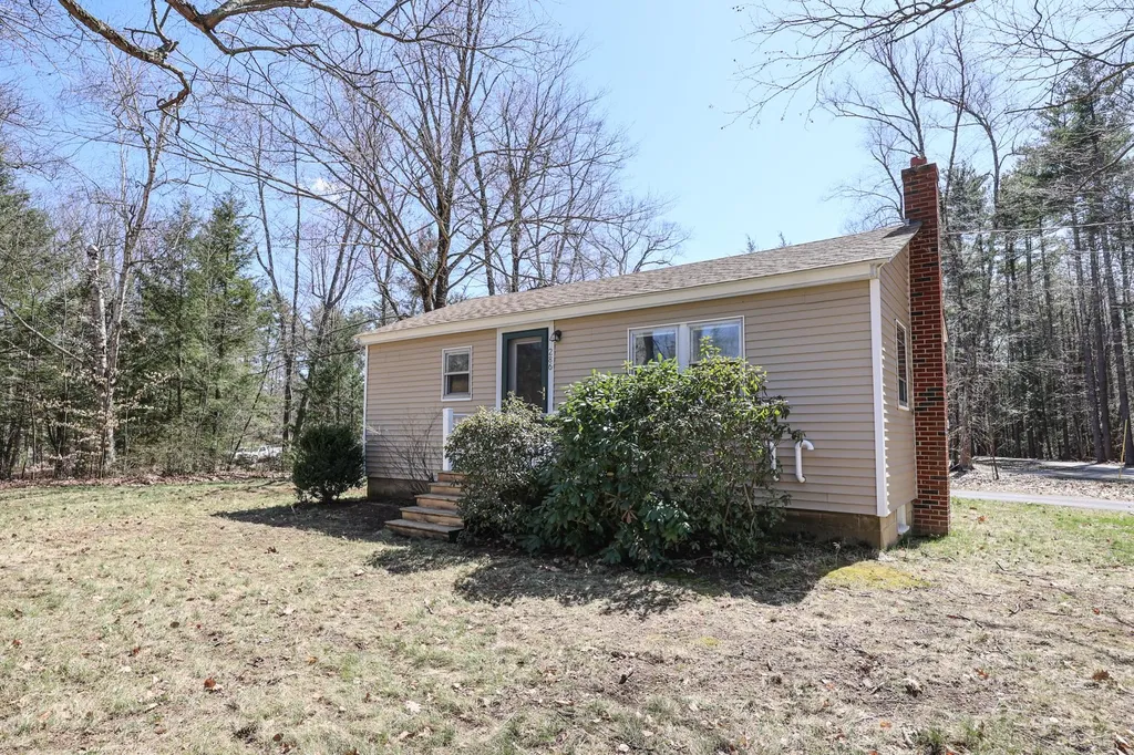 286 Main Street Sandown NH 03873