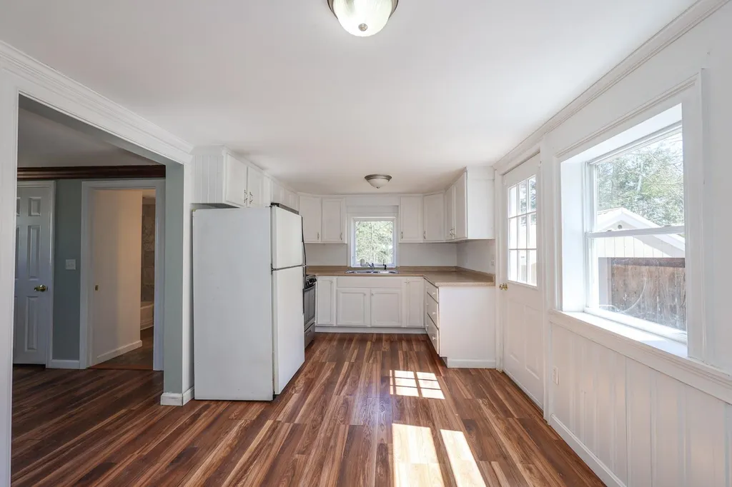286 Main Street Sandown NH 03873