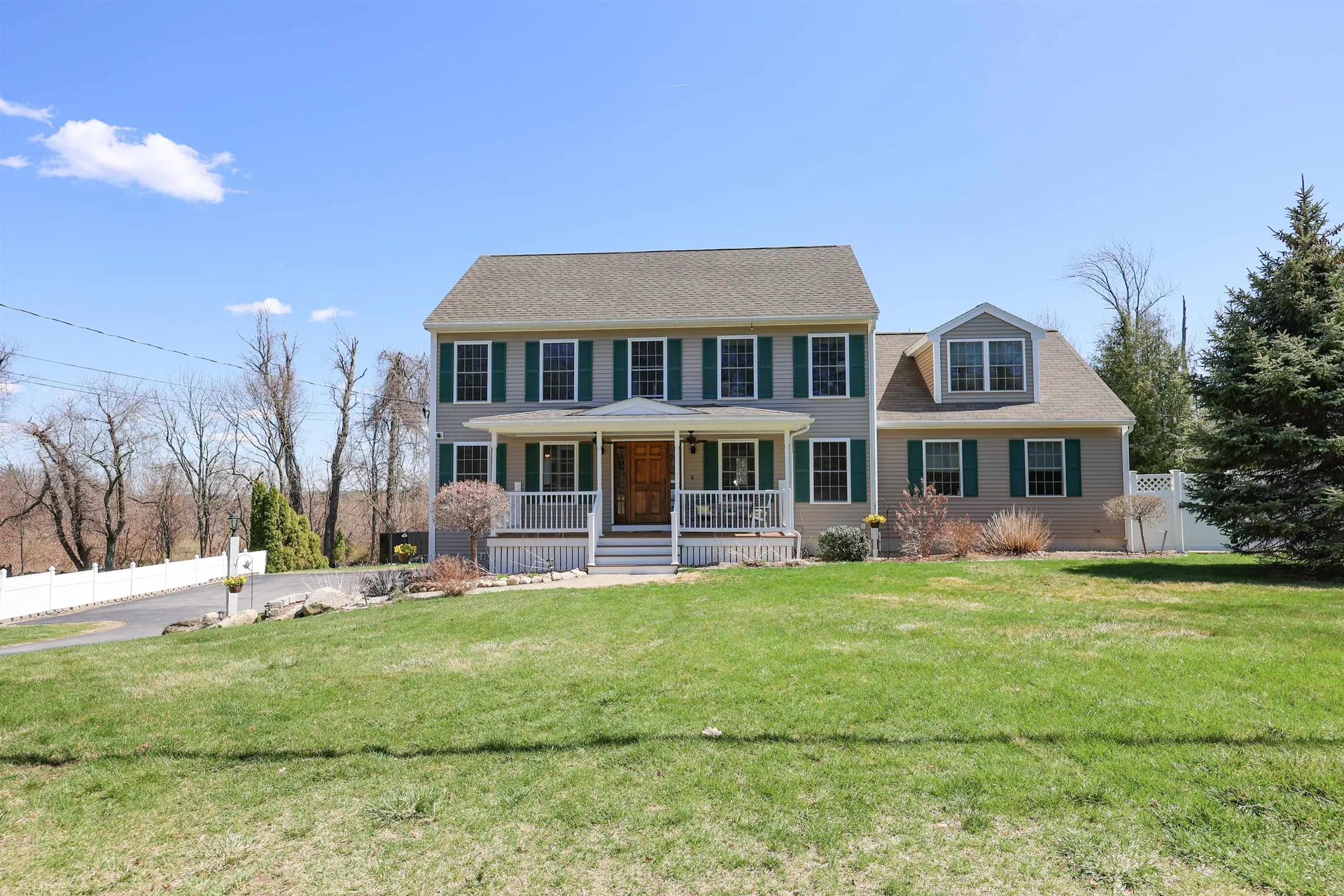 10 Red Squirrel Lane Chester NH 03036