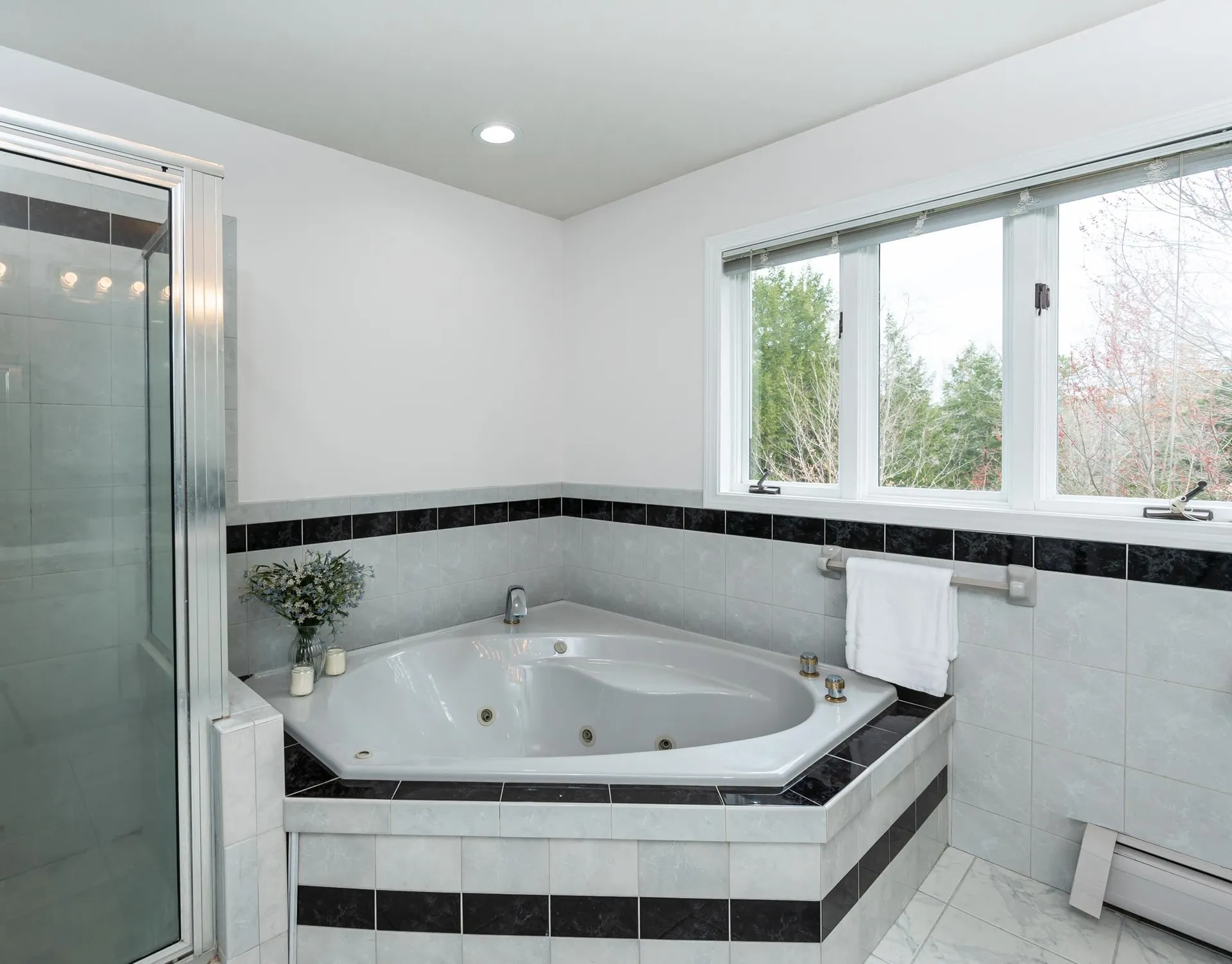 16 Harvard Lane Bedford NH 03110