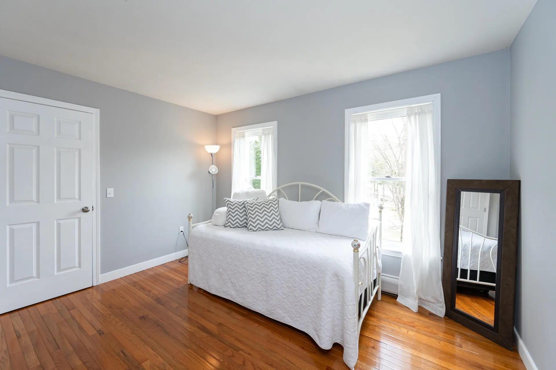16 Harvard Lane Bedford NH 03110