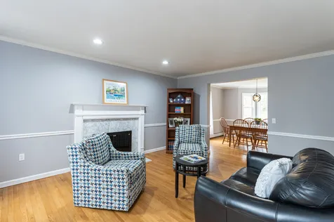 16 Harvard Lane Bedford NH 03110