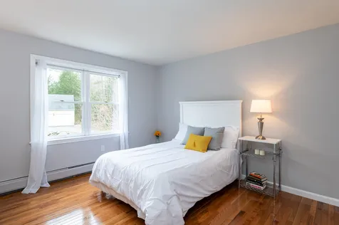 16 Harvard Lane Bedford NH 03110
