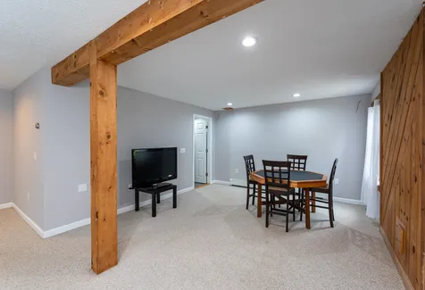 16 Harvard Lane Bedford NH 03110