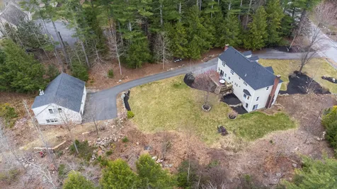 16 Harvard Lane Bedford NH 03110