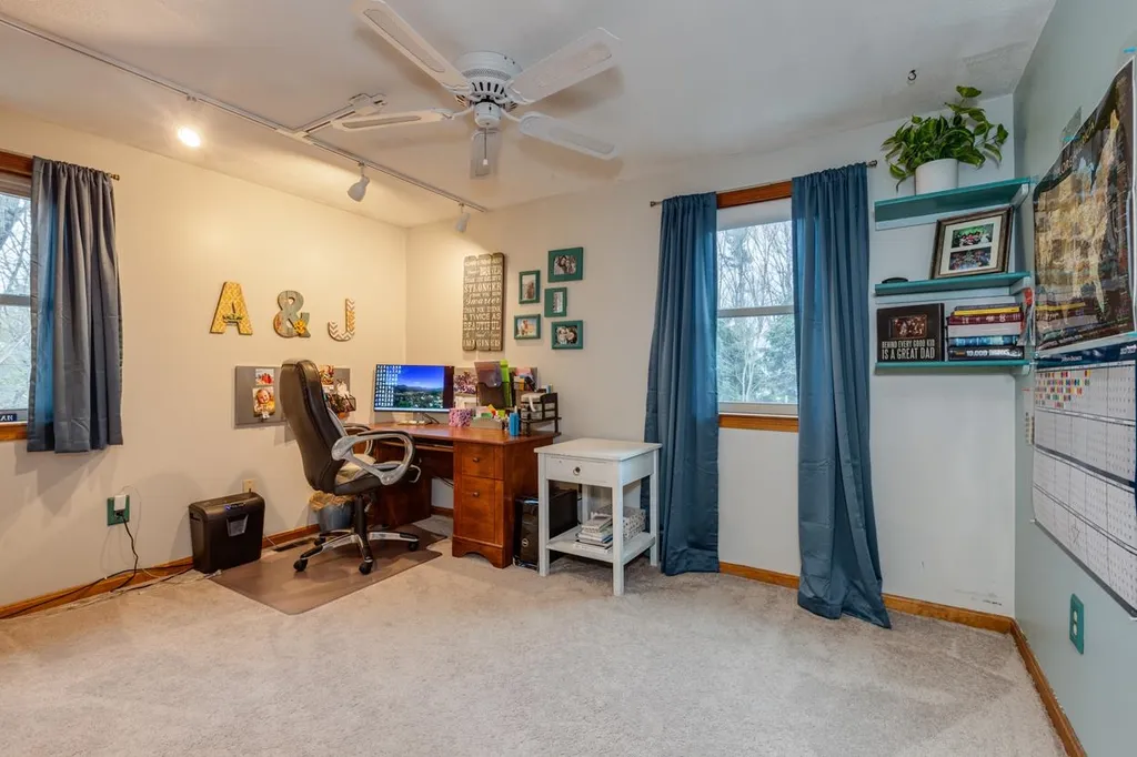29 Glen Drive Hudson NH 03051