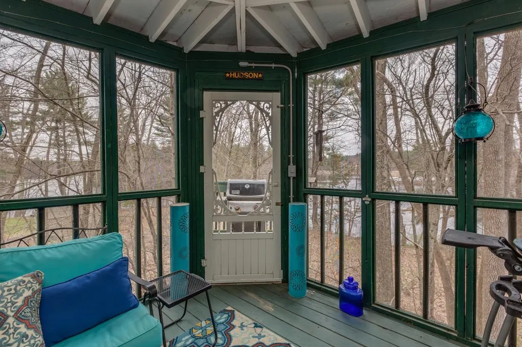 29 Glen Drive Hudson NH 03051