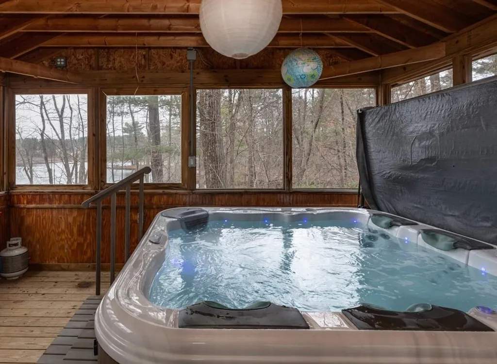 29 Glen Drive Hudson NH 03051