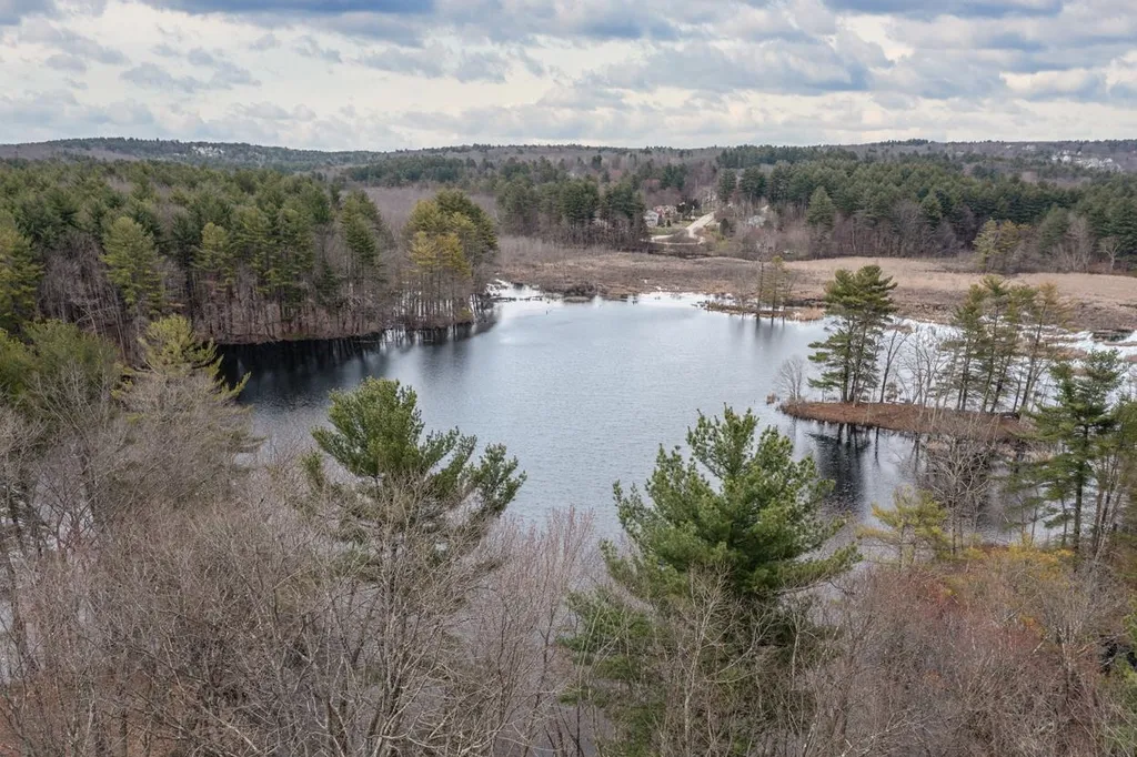 29 Glen Drive Hudson NH 03051