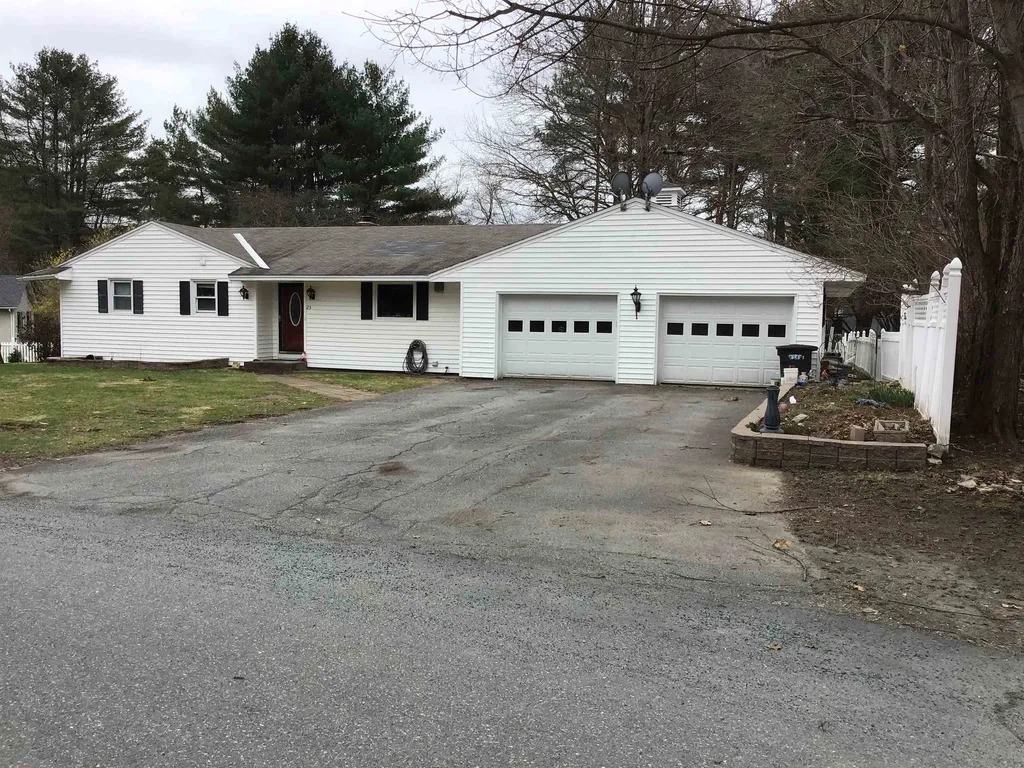 25 Stonecrest Avenue Hartford VT 05001