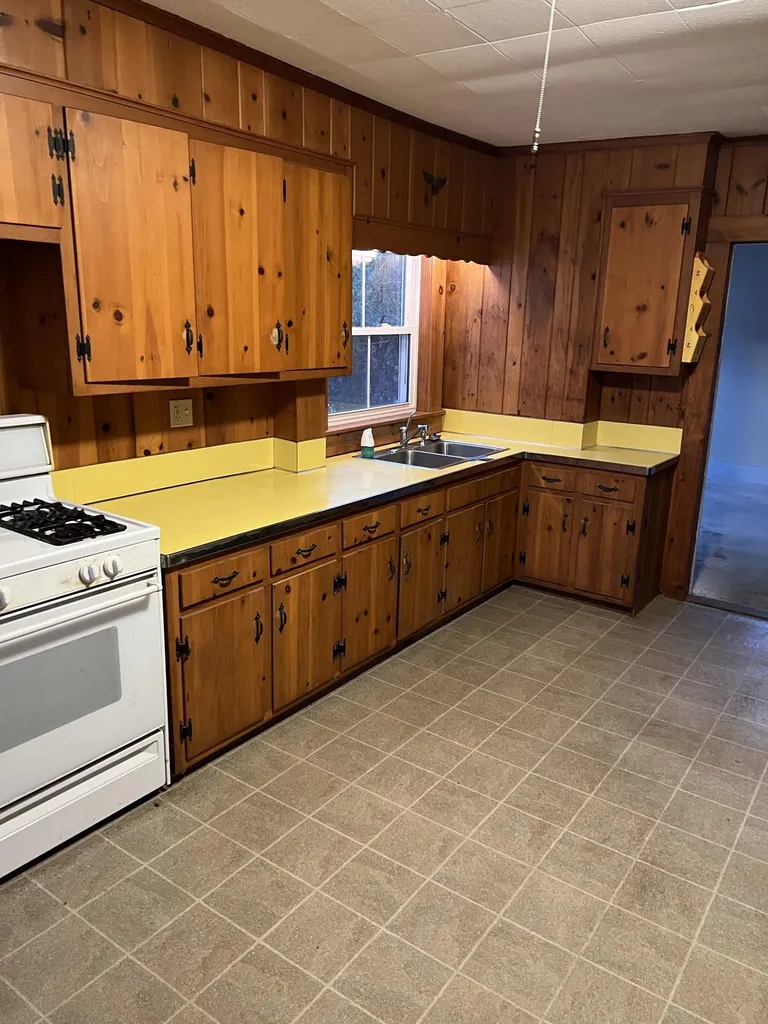 42 Arch Street Keene NH 03431