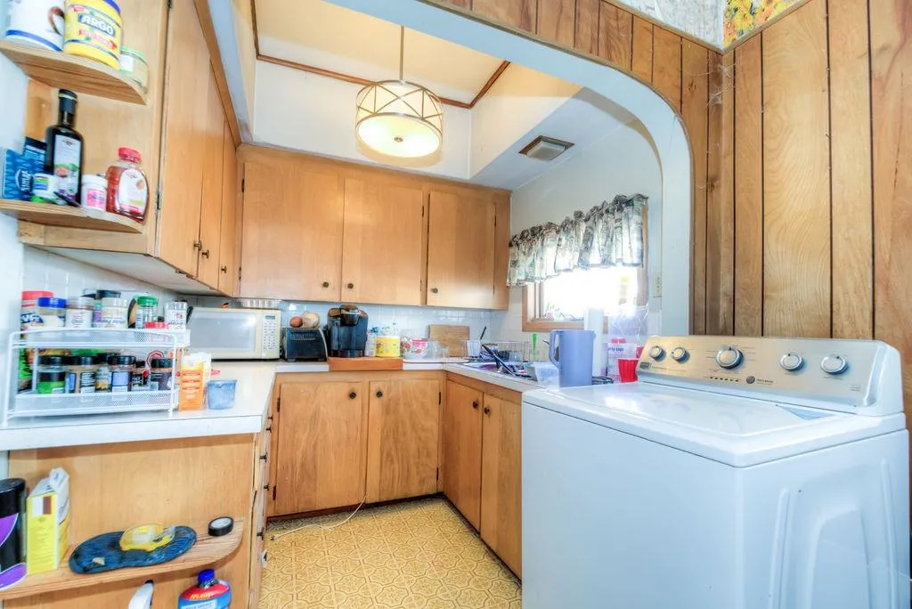 75 Ashland Street Manchester NH 03104