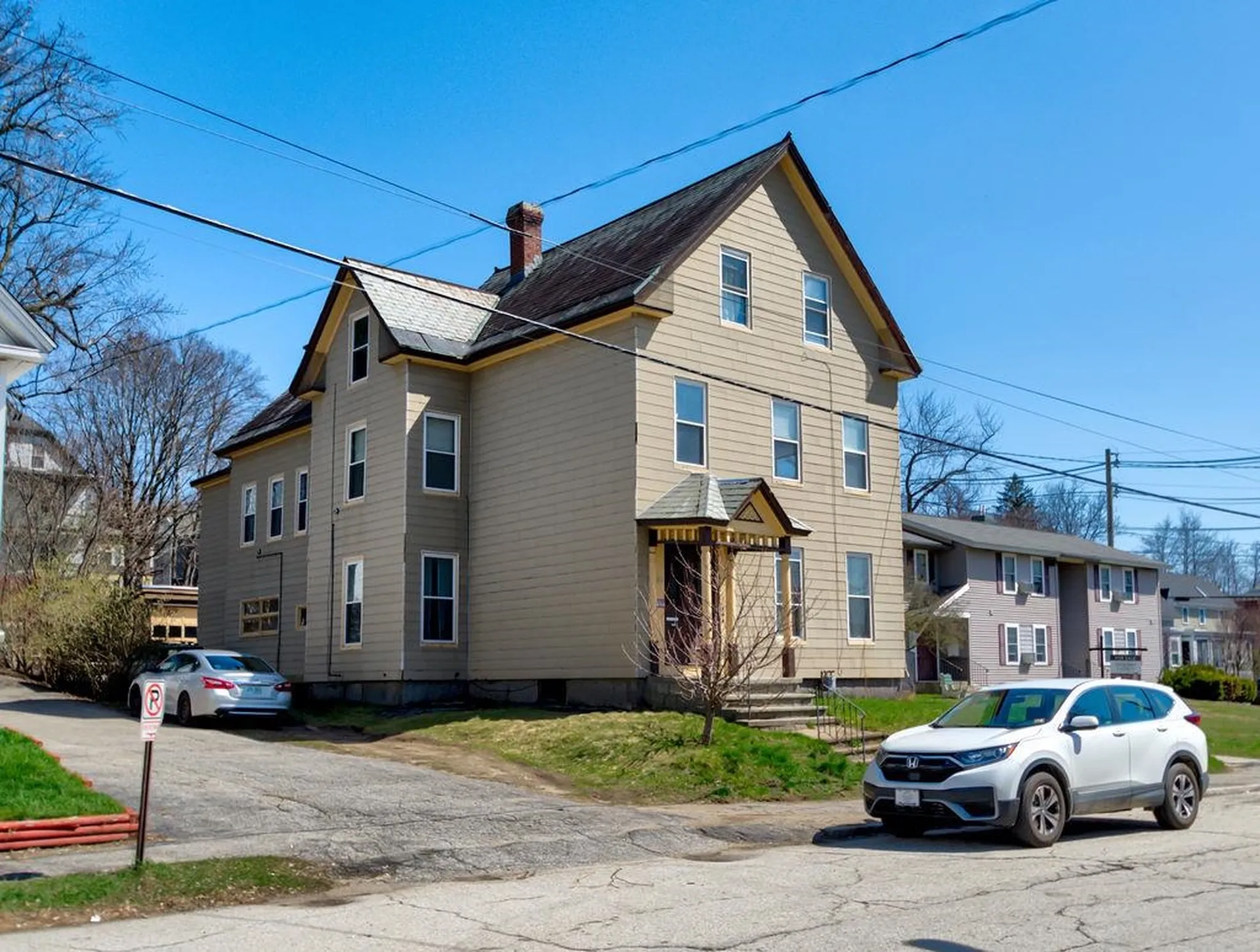 75 Ashland Street Manchester NH 03104