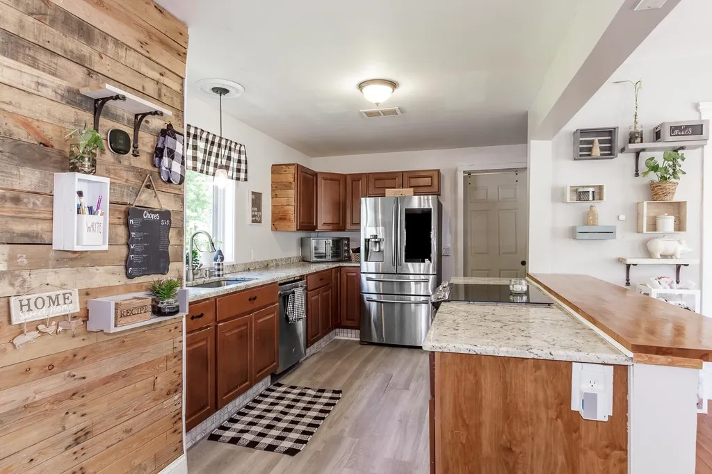 9 Harris Avenue Merrimack NH 03054