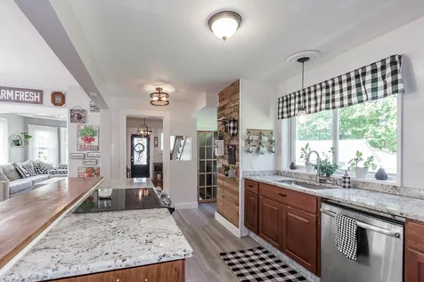 9 Harris Avenue Merrimack NH 03054