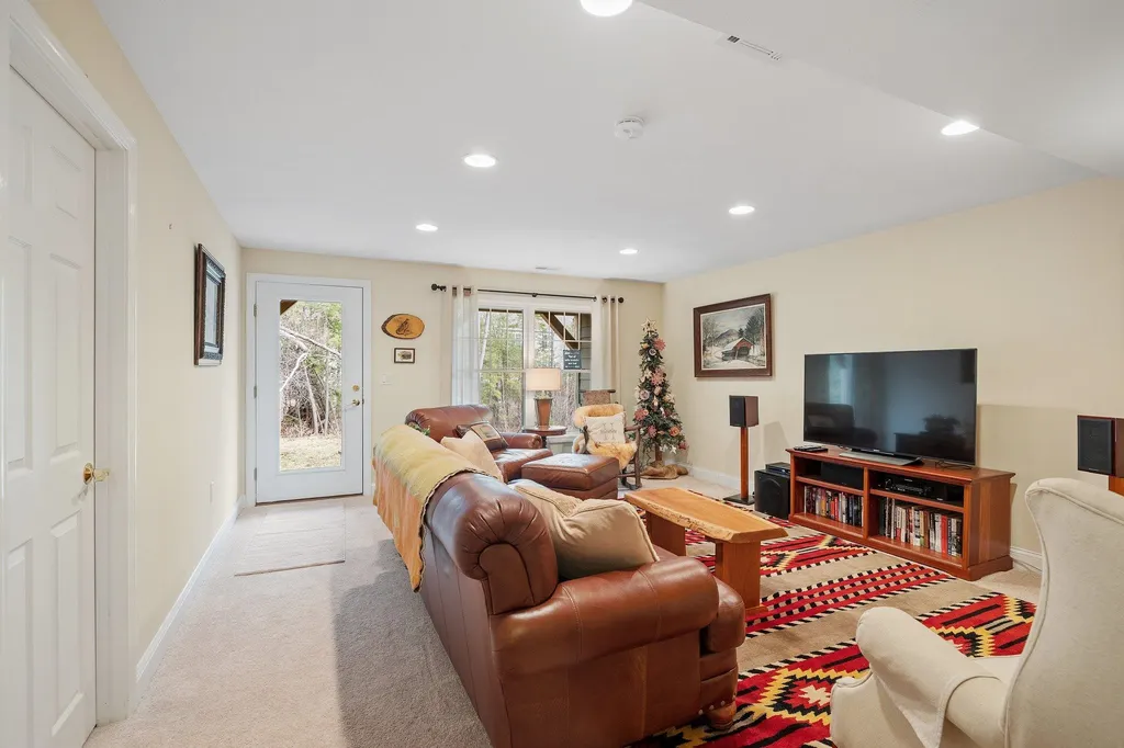 12 Pine Bluff Terrace Lincoln NH 03251
