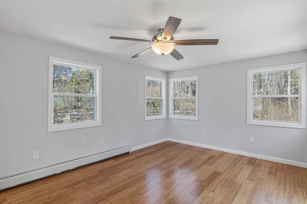 27 Haven Drive Auburn NH 03032