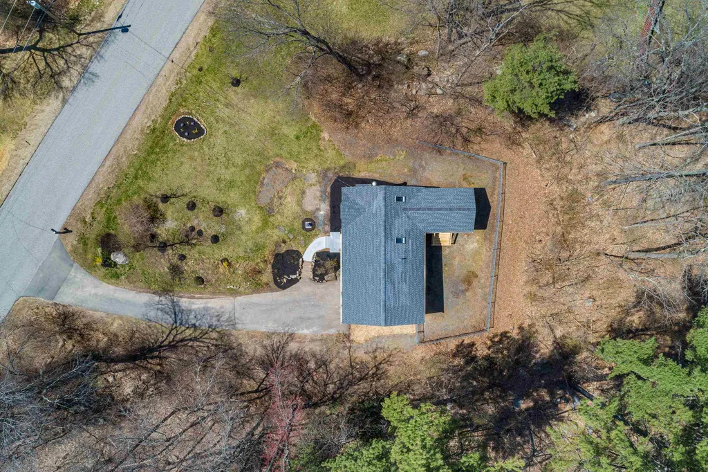 27 Haven Drive Auburn NH 03032