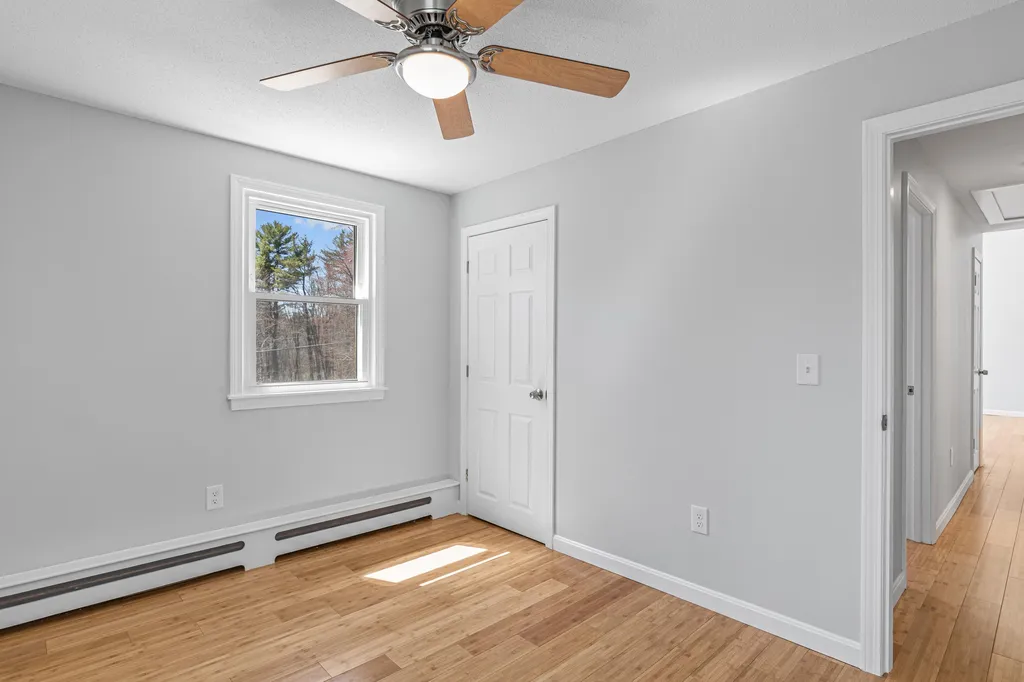 27 Haven Drive Auburn NH 03032