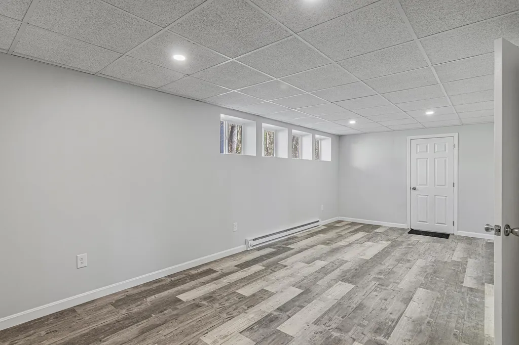 27 Haven Drive Auburn NH 03032
