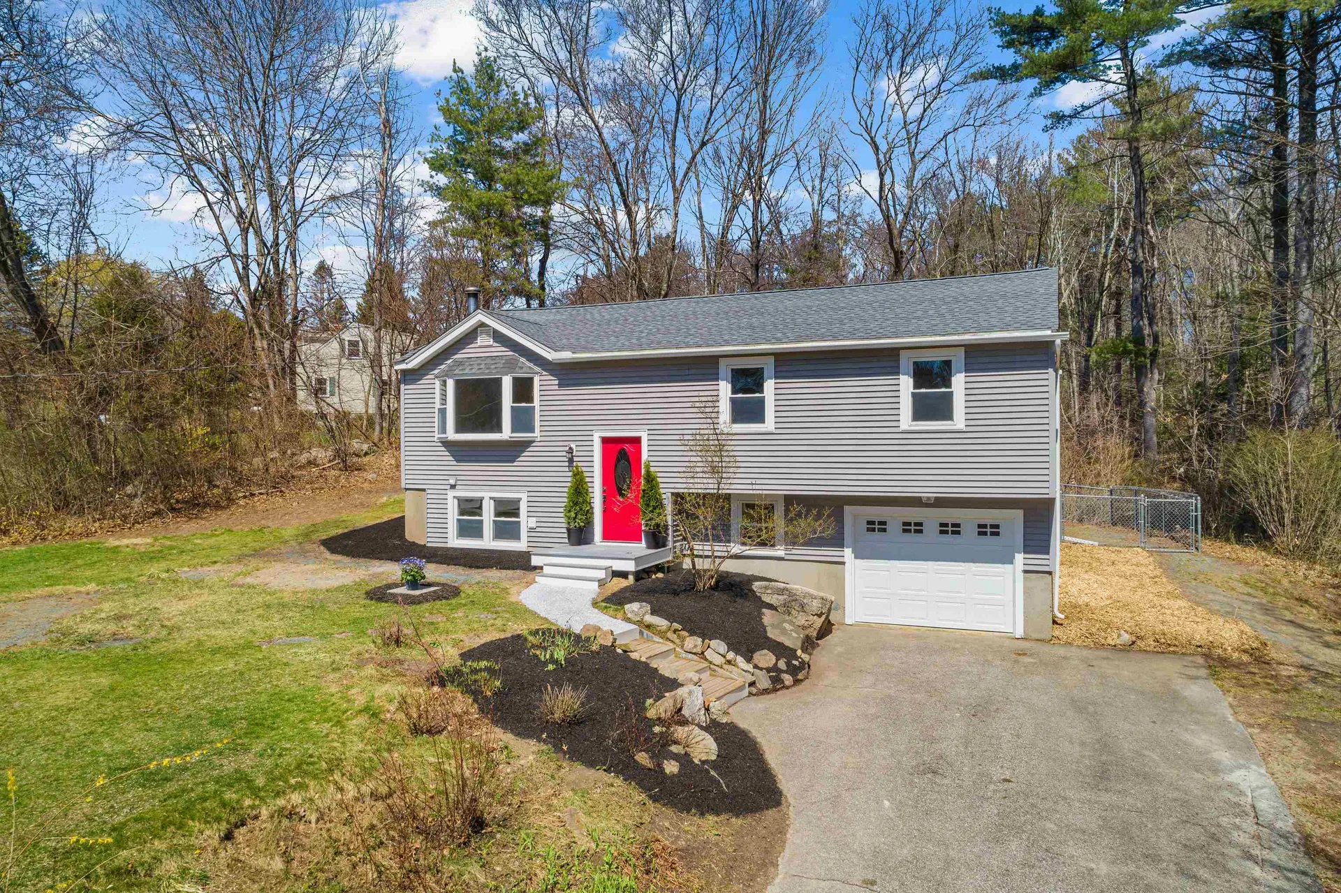 27 Haven Drive Auburn NH 03032