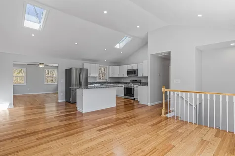 27 Haven Drive Auburn NH 03032