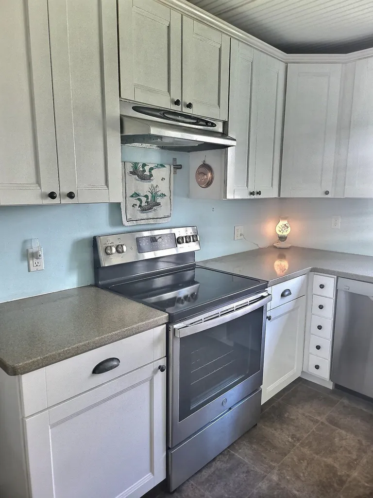 257 Seamans Road New London NH 03257