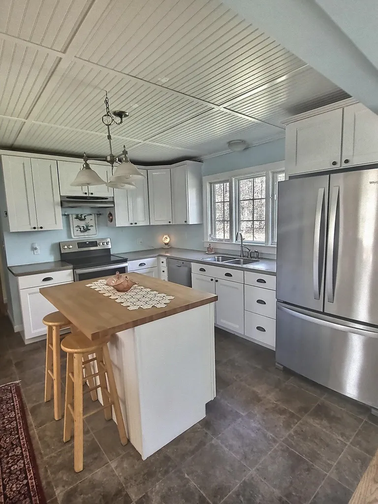 257 Seamans Road New London NH 03257