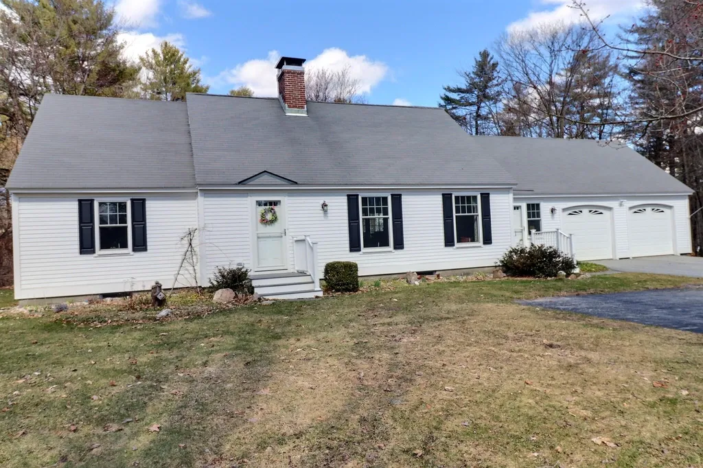 257 Seamans Road New London NH 03257