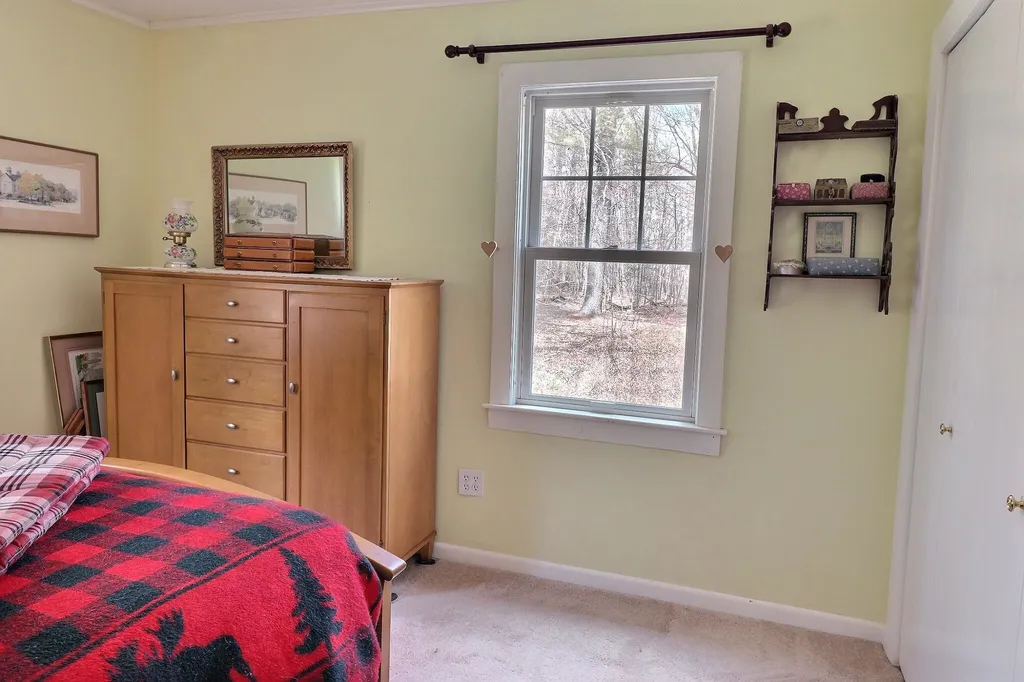 257 Seamans Road New London NH 03257