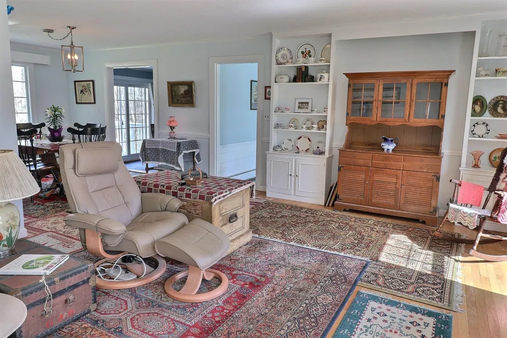257 Seamans Road New London NH 03257