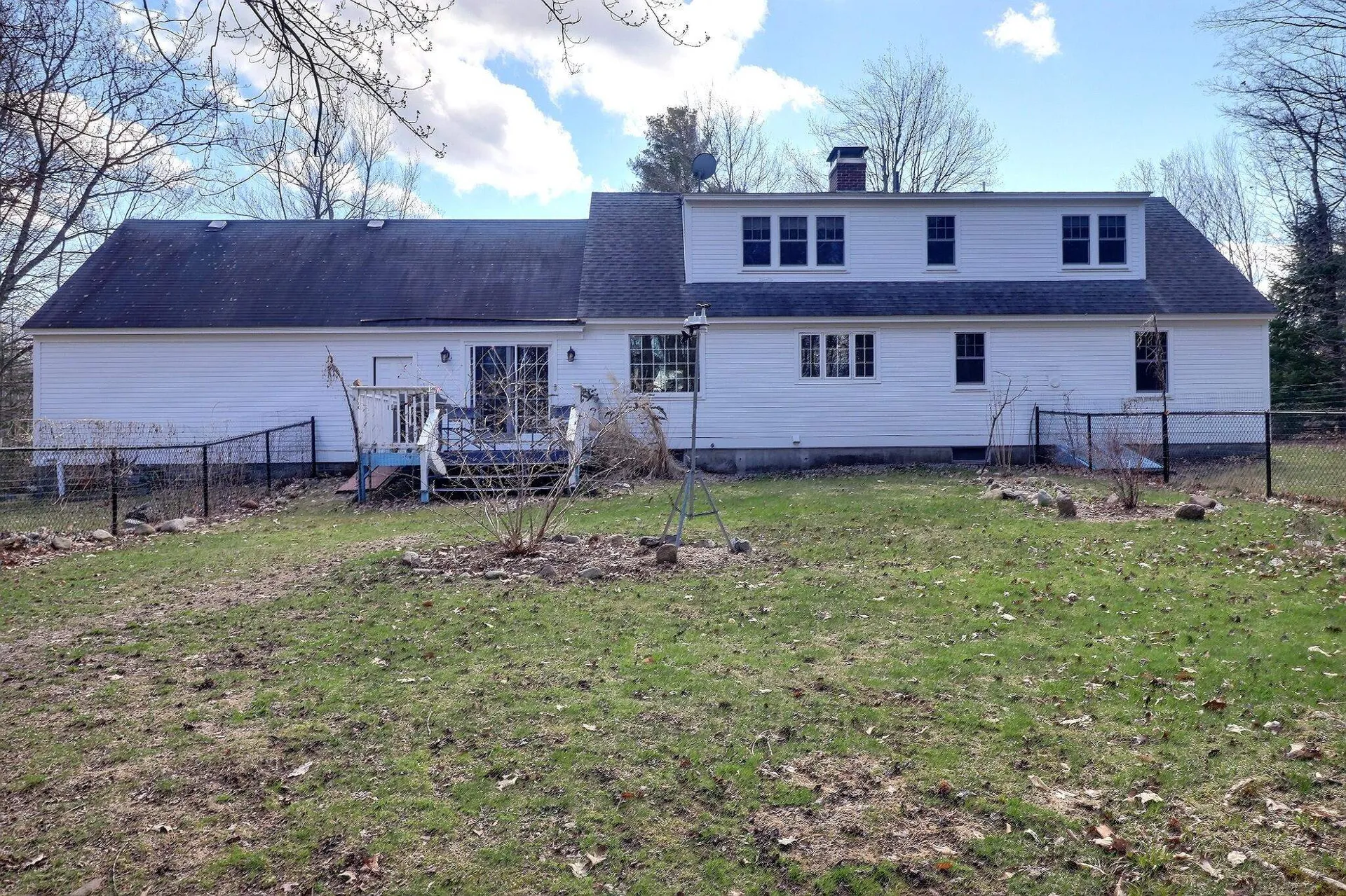 257 Seamans Road New London NH 03257
