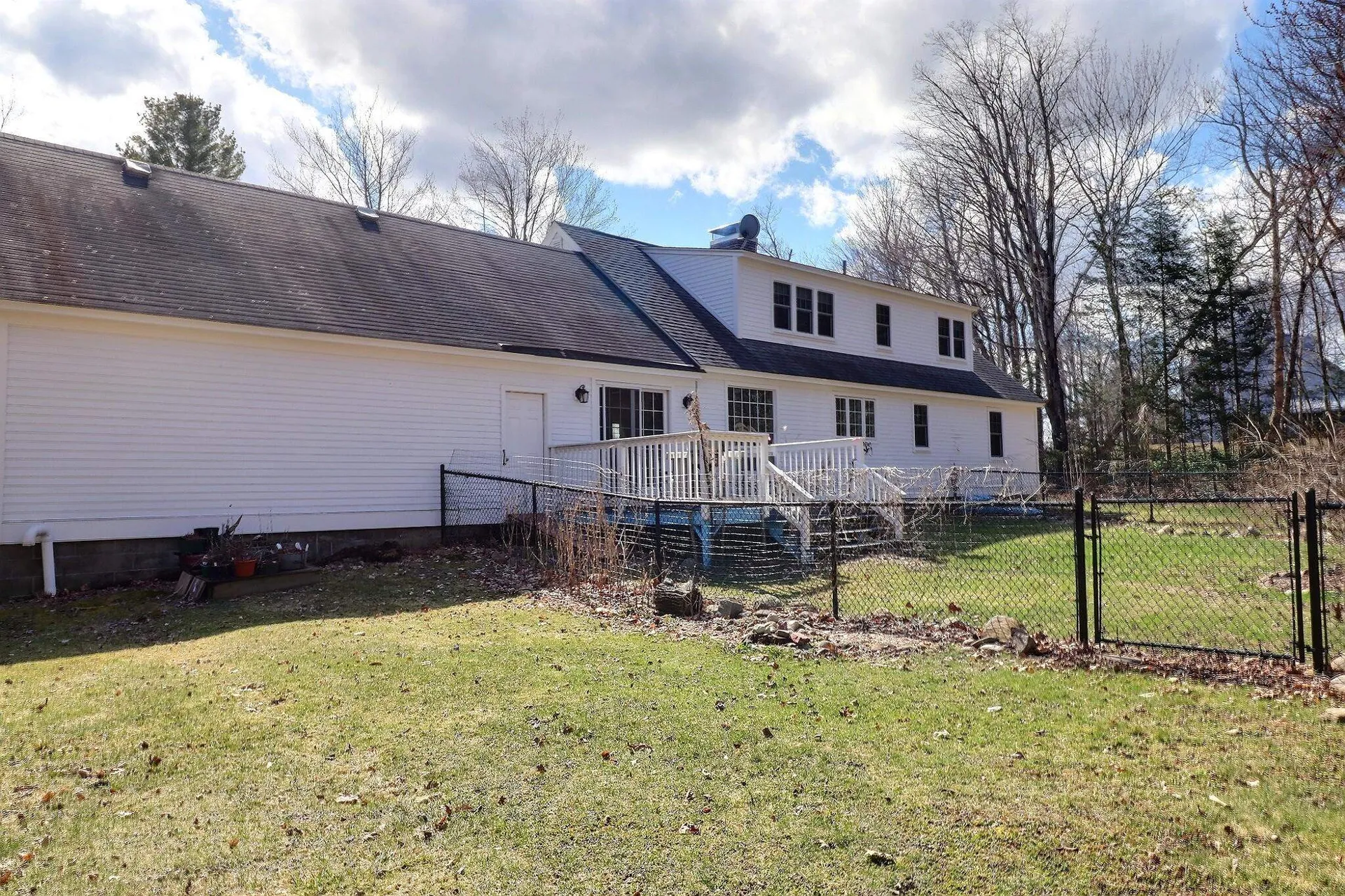 257 Seamans Road New London NH 03257