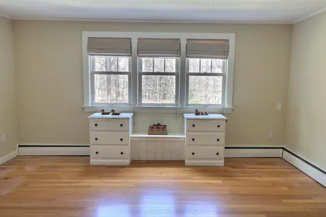 257 Seamans Road New London NH 03257