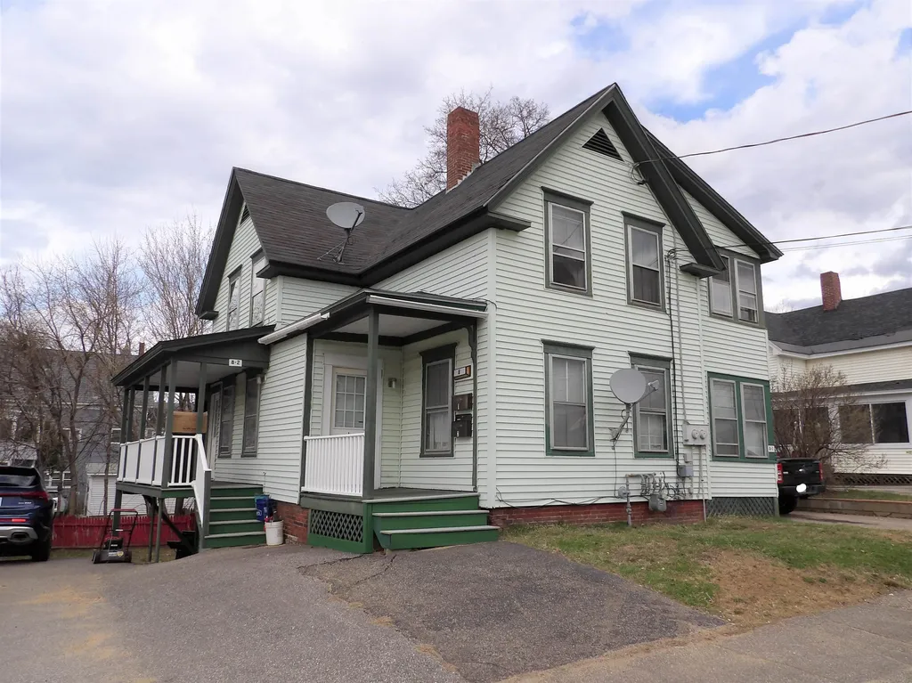 8 Summer Street Laconia NH 03246