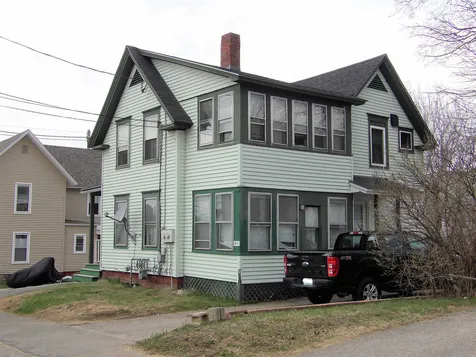 8 Summer Street Laconia NH 03246